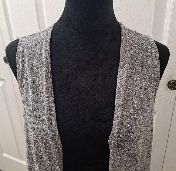 Marled Grey Knit Open Vest  Size M - Picture 2 of 11